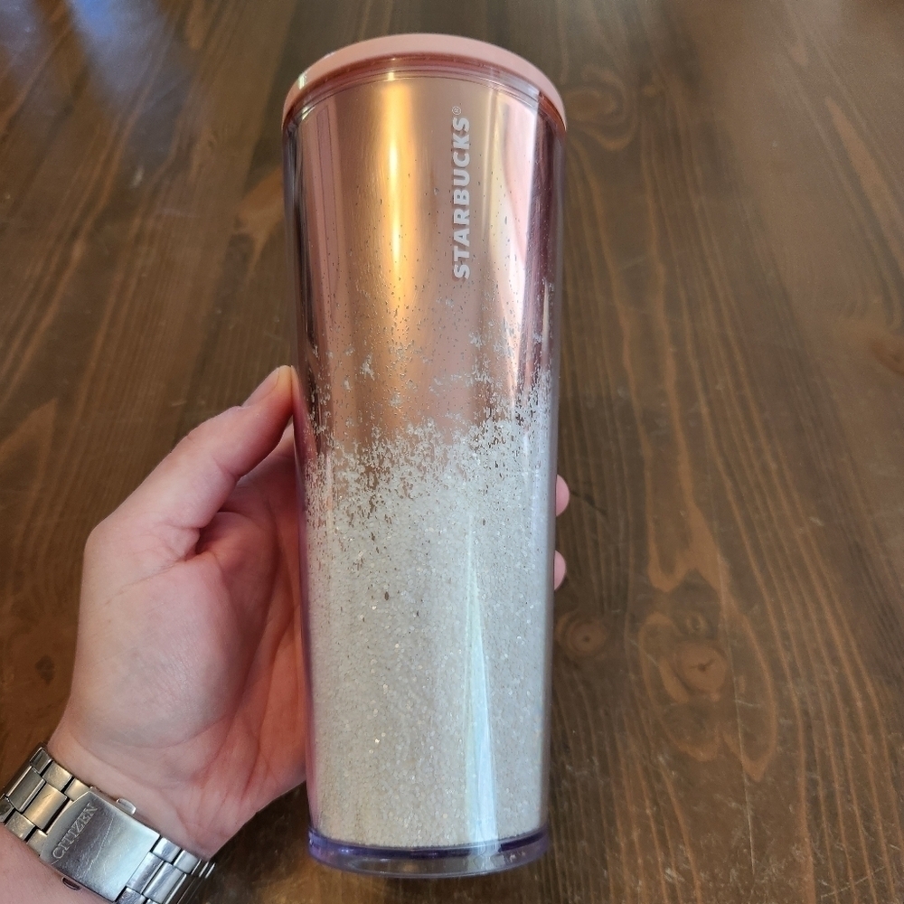 Starbucks Holiday 2019 Cascading Snow Glitter Rose Gold Tumbler Venti 24 oz